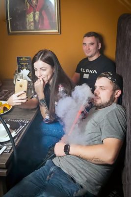 Покурить кальян с друзьями в Новосибирске